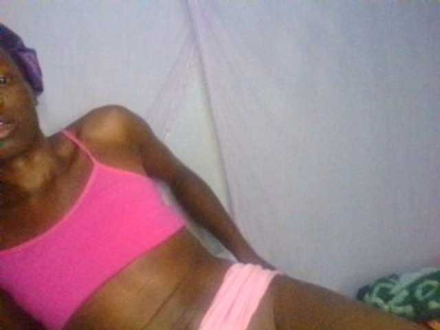 Tilly-Shirlie live cam on BongaCams