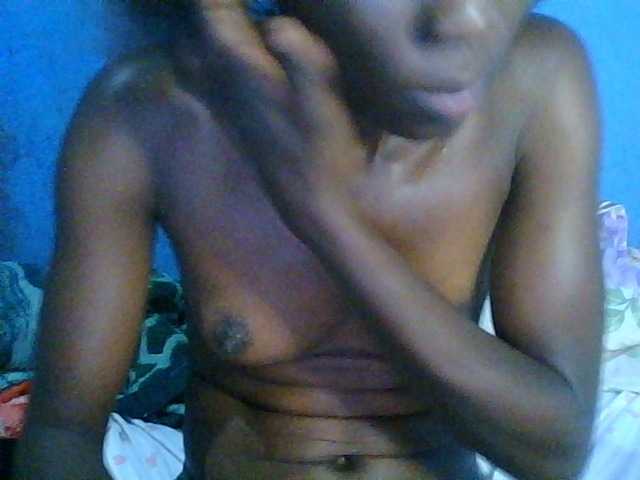 Tilly-Shirlie live cam on BongaCams