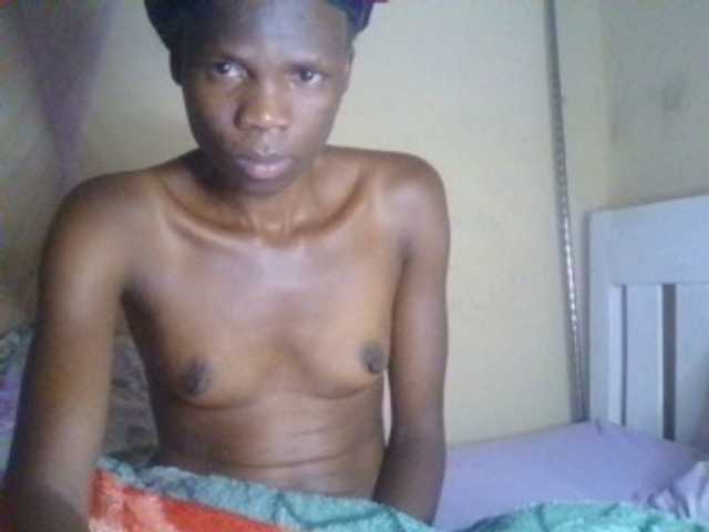 Tilly-Shirlie live cam on BongaCams