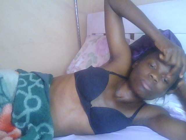 Tilly-Shirlie live cam on BongaCams