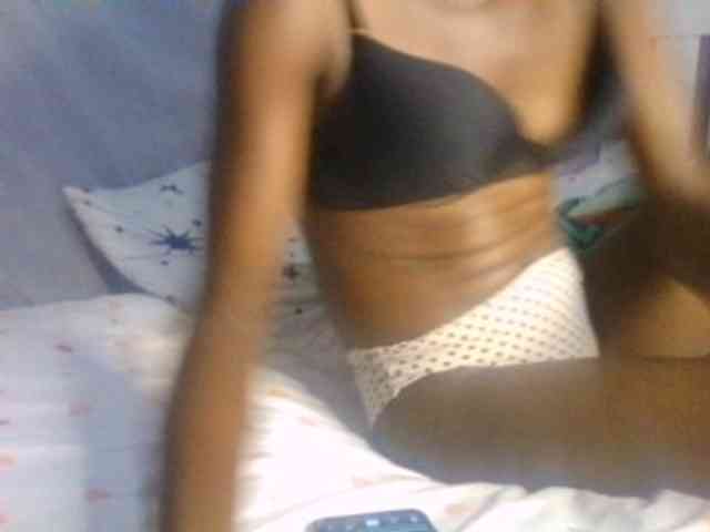 Tilly-Shirlie webcam