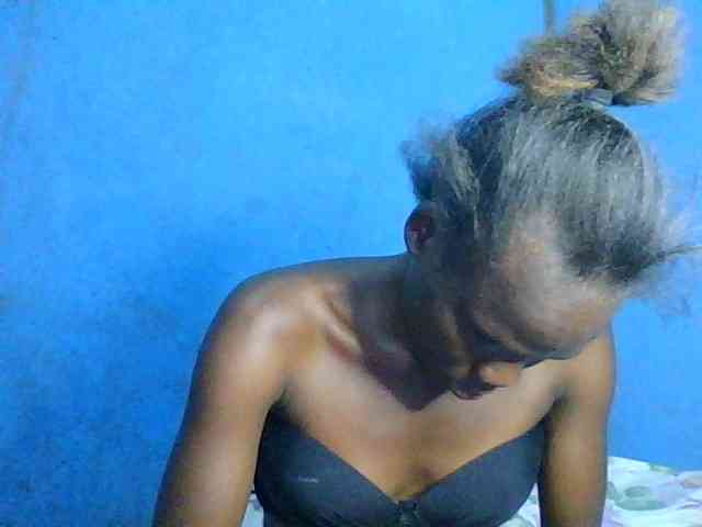 Tilly-Shirlie webcam