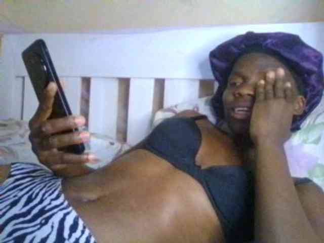 Tilly-Shirlie webcam