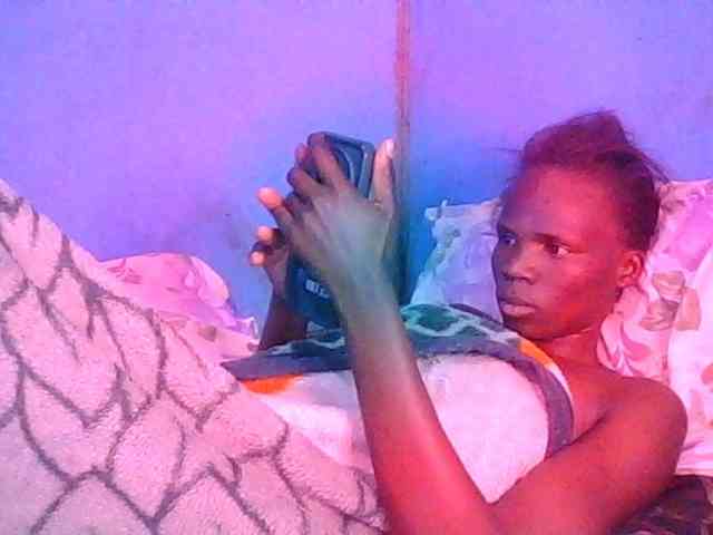 Tilly-Shirlie webcam