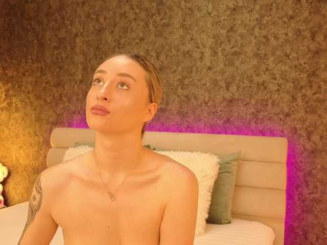 chloebellex live cam on BongaCams