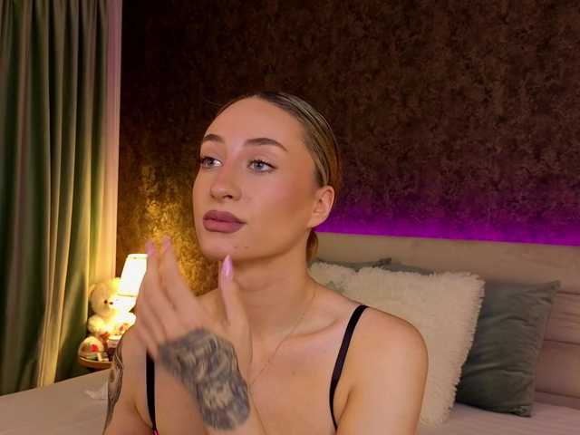 chloebellex live cam on BongaCams