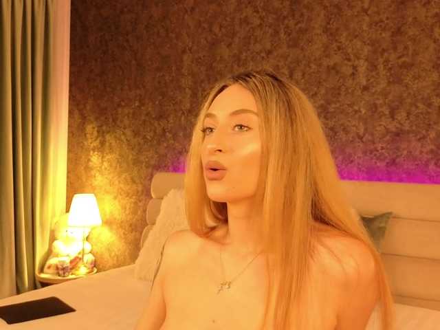 chloebellex live cam on BongaCams
