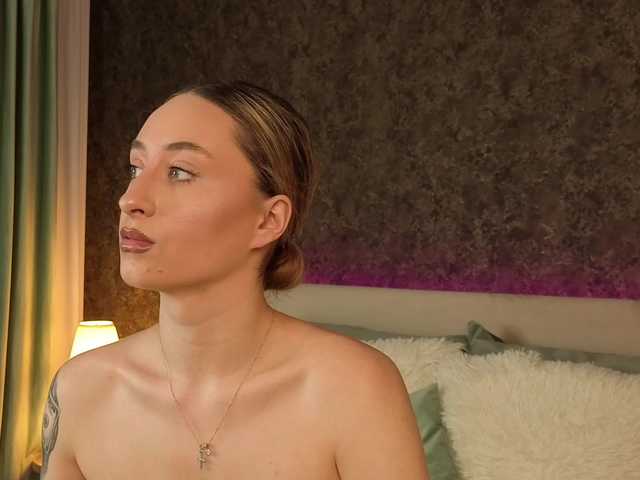 chloebellex live cam on BongaCams