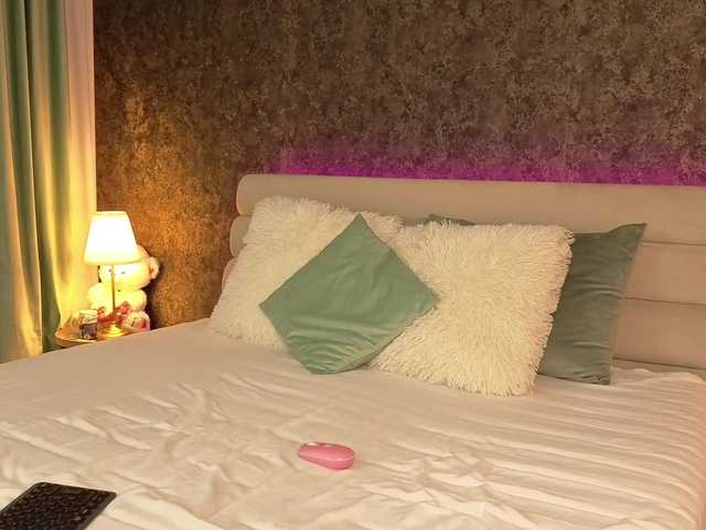 chloebellex live cam on BongaCams