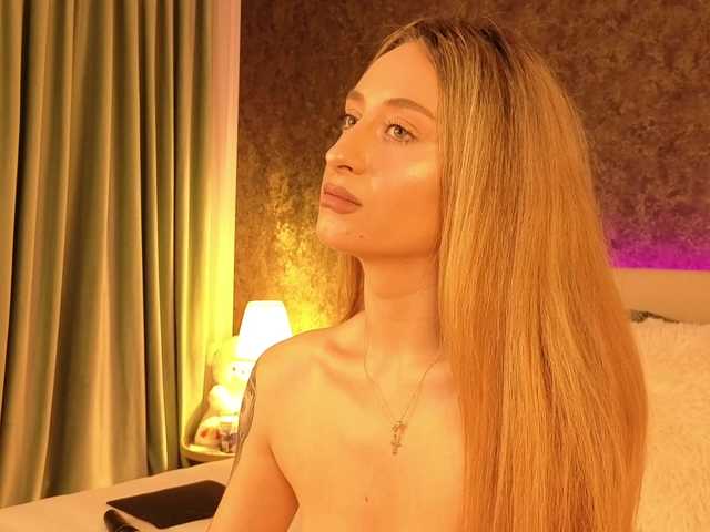 chloebellex live cam on BongaCams