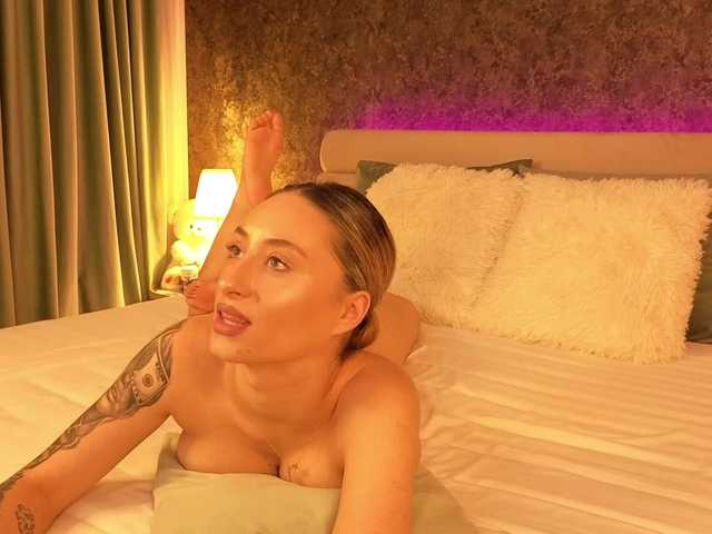 chloebellex live cam on BongaCams
