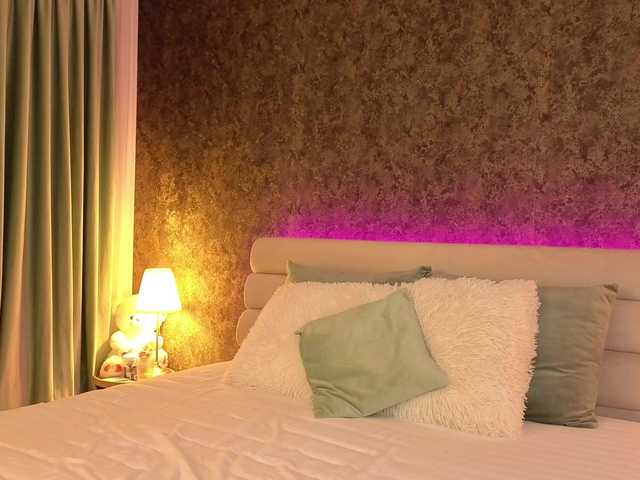chloebellex live cam on BongaCams