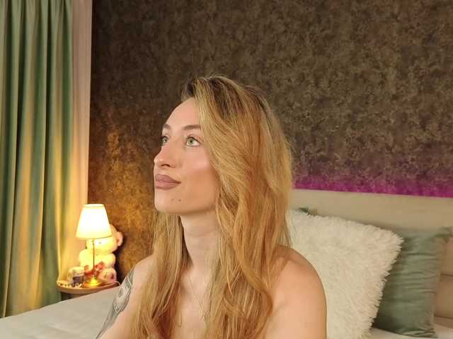 chloebellex live cam on BongaCams