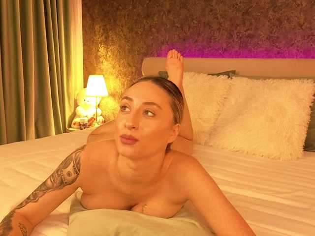 chloebellex live cam on BongaCams