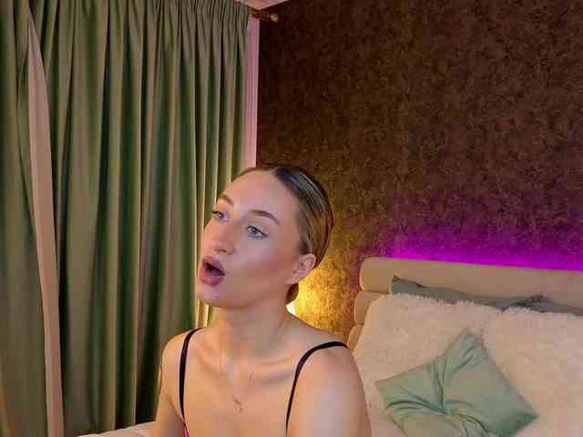 ChloeBelleX webcam