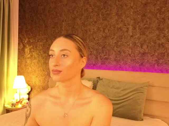 ChloeBelleX webcam