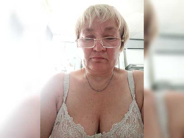 Machenka1 live cam on BongaCams