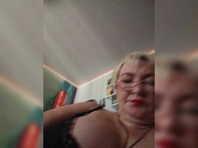 Machenka1 live cam on BongaCams