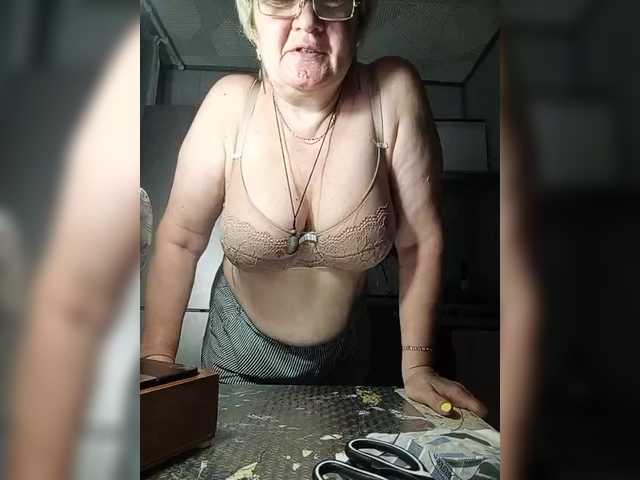 Machenka1 live cam on BongaCams