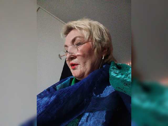 Machenka1 live cam on BongaCams