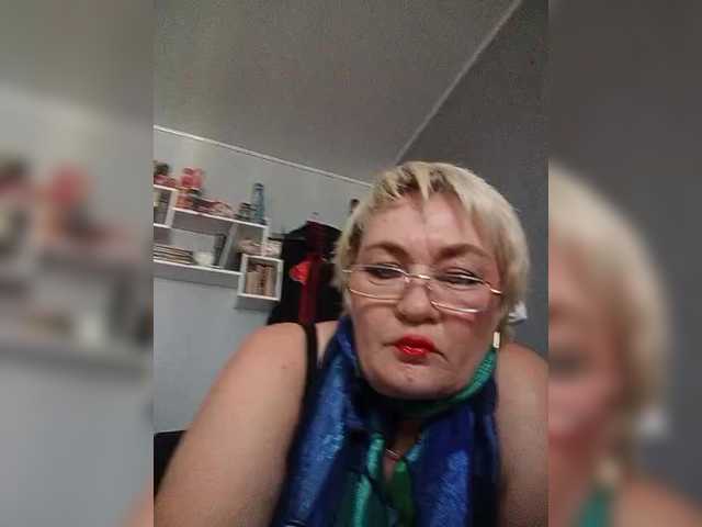 Machenka1 live cam on BongaCams