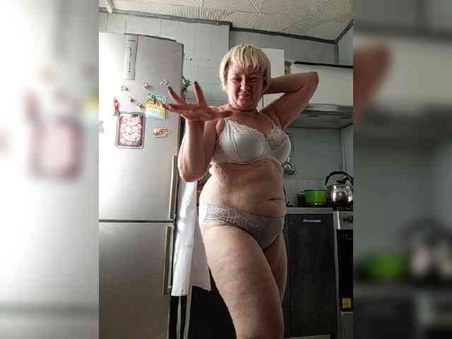 Machenka1's cam show statistics and live stream