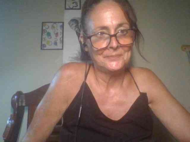 Cutie1972a webcam