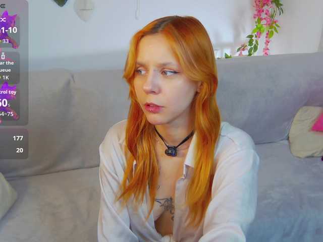 PollyRedhead live cam on BongaCams