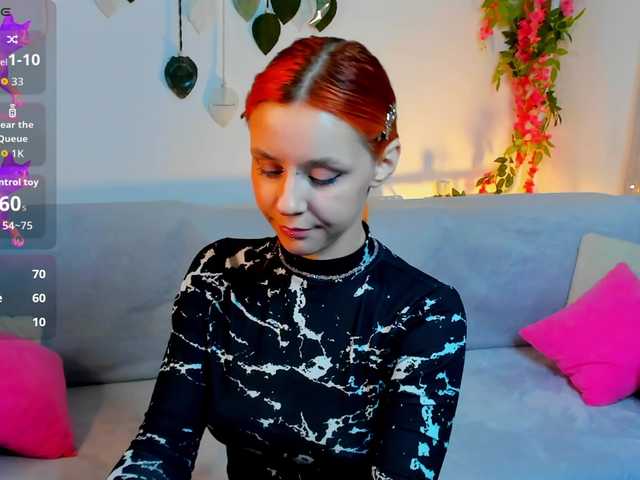PollyRedhead live cam on BongaCams