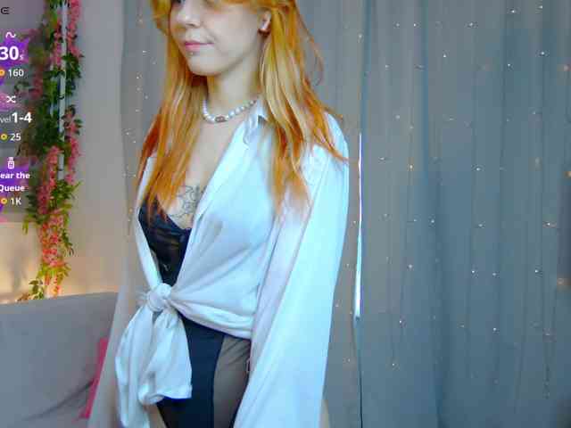 PollyRedhead webcam