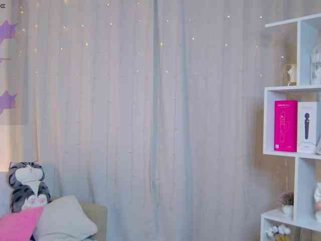 PollyRedhead webcam