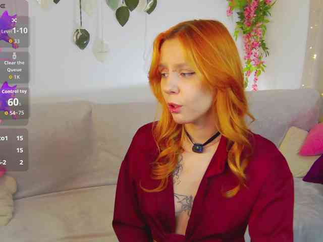 PollyRedhead webcam