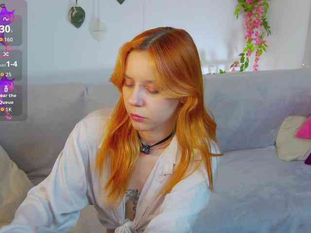 PollyRedhead webcam