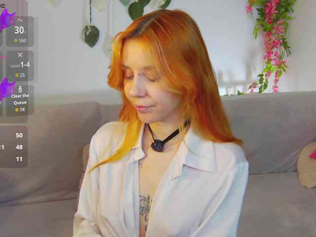PollyRedhead webcam