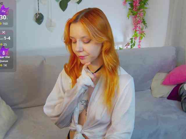 PollyRedhead webcam