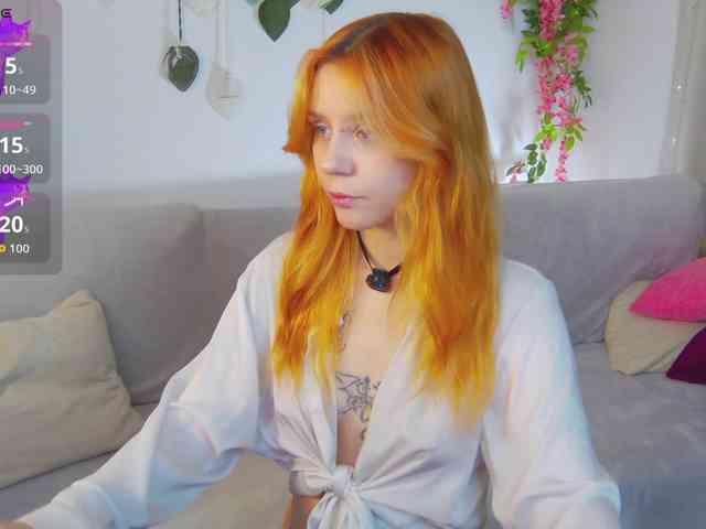 PollyRedhead webcam