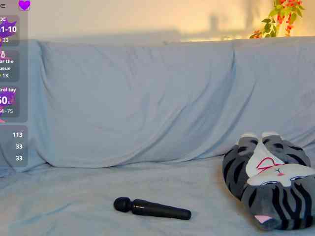 PollyRedhead webcam