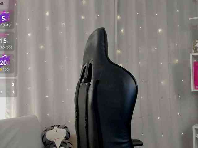 PollyRedhead webcam