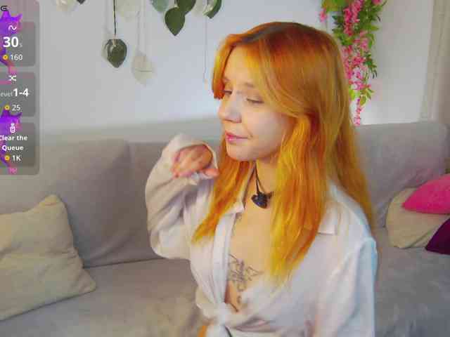 PollyRedhead webcam