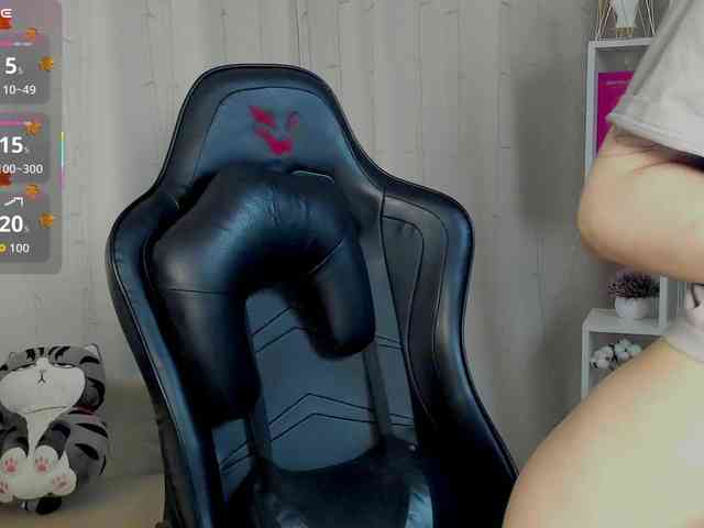 PollyRedhead webcam