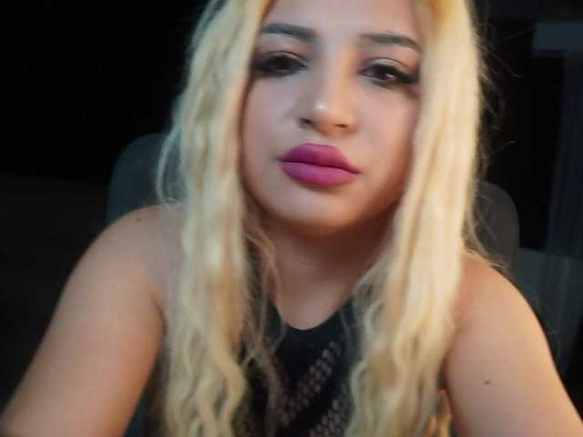 AstridJade live cam on BongaCams