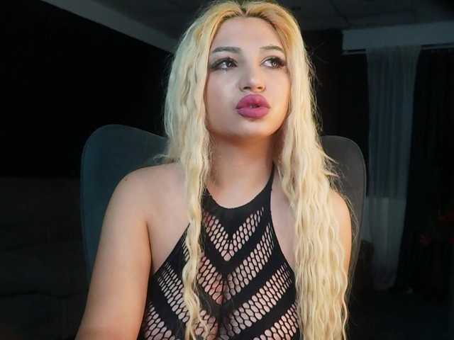 AstridJade live cam on BongaCams