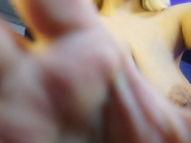 AstridJade live cam on BongaCams