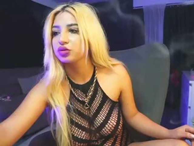 AstridJade live cam on BongaCams