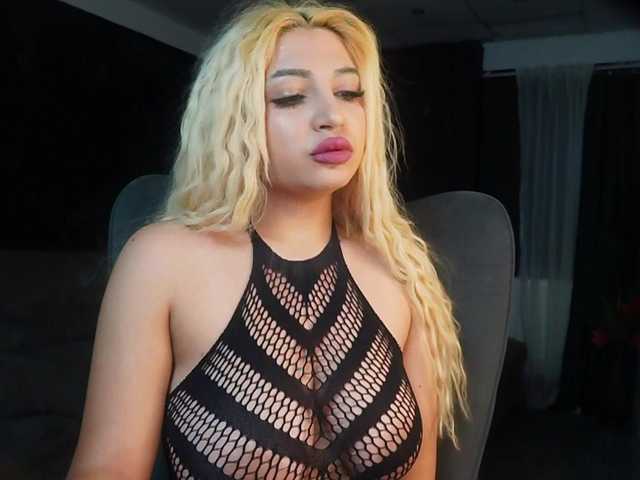 AstridJade live cam on BongaCams