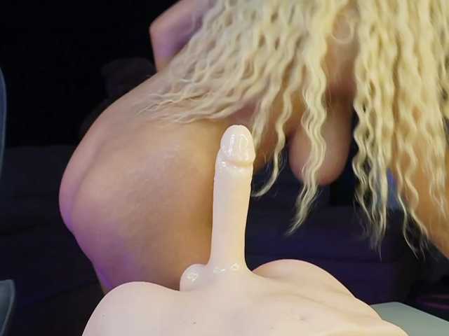 AstridJade live cam on BongaCams