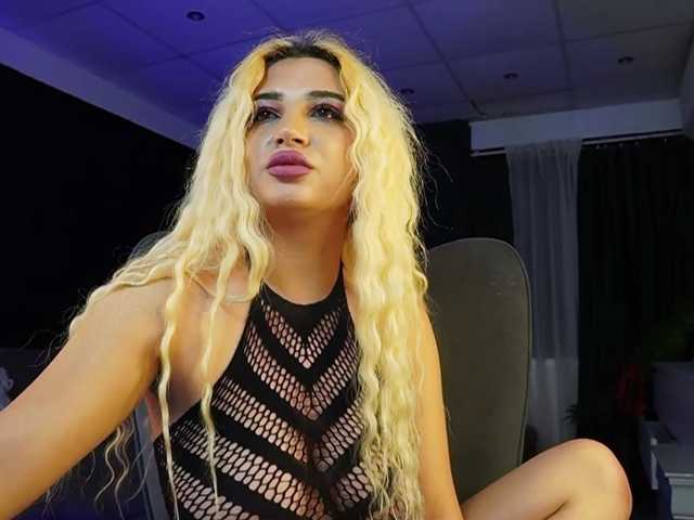 AstridJade live cam preview
