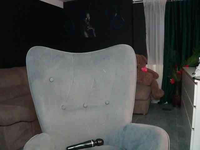 AstridJade webcam