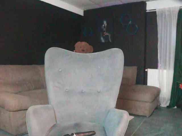 AstridJade webcam