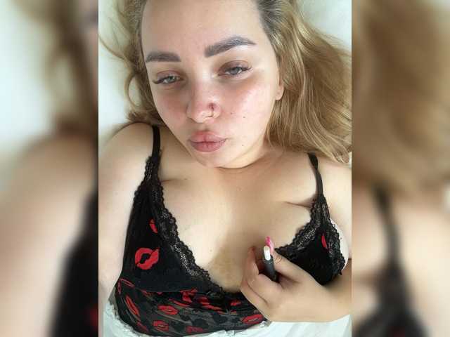 kira7804561 live cam on BongaCams